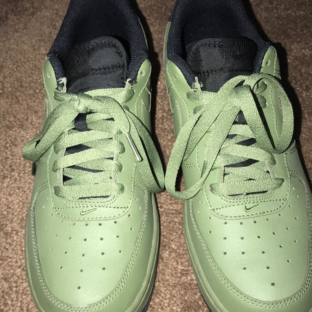 Palm green Nike air forces